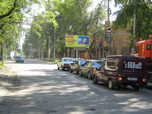 Фотография рекламного носителя, тип: Билборд 3x6, адрес: Октябрьской революции ул., д.31 Х Карла Маркса ул., д.64, Нижний Тагил, Свердловская область, Россия. Сторона A №483644