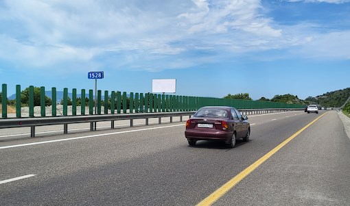 Фотография рекламного носителя, тип: Билборд 3x6, адрес: М-4 "Дон" а/д, 1 528 100м, Геленджик, Краснодарский край, Россия. Сторона B №962129