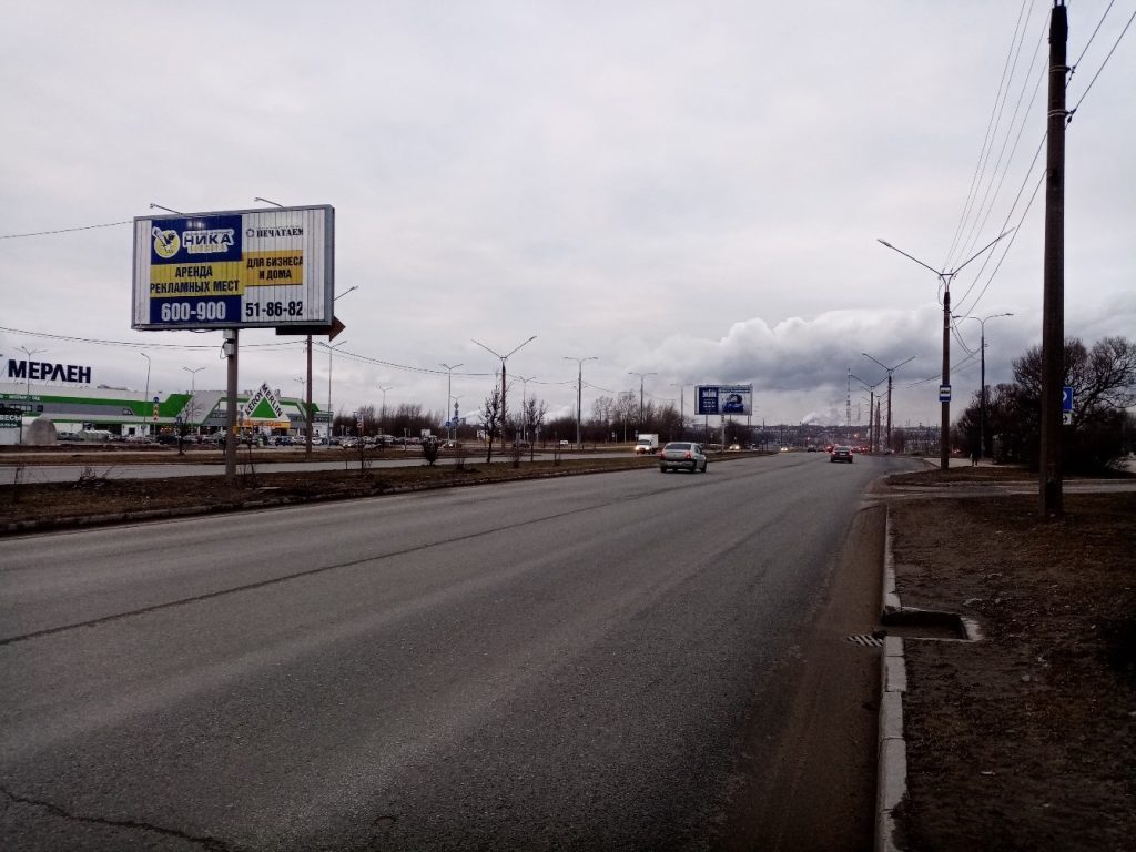 Фотография рекламного носителя, тип: Билборд 3x6, адрес: Октябрьский пр-т.,разделительная полоса, напротив парка у ТЦ «О,Кей», Череповец, Вологодская область, Россия. Сторона A1-A3 №644980