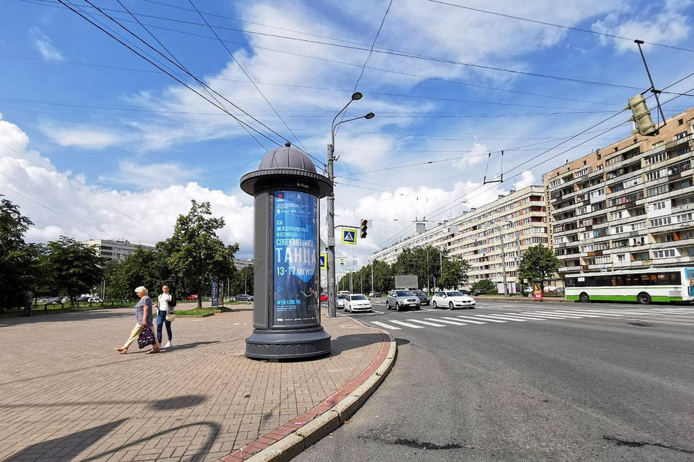 Фотография рекламного носителя, тип: Пиллар 3x1.4, адрес: Нахимова ул., д.3, корп.1 Х Наличная ул., Санкт-Петербург, Россия. Сторона Б №658949