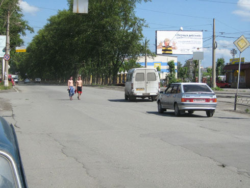 Фотография рекламного носителя, тип: Билборд 3x6, адрес: Металлургов ул., д.5 Х Попова ул., Нижний Тагил, Свердловская область, Россия. Сторона A №483769
