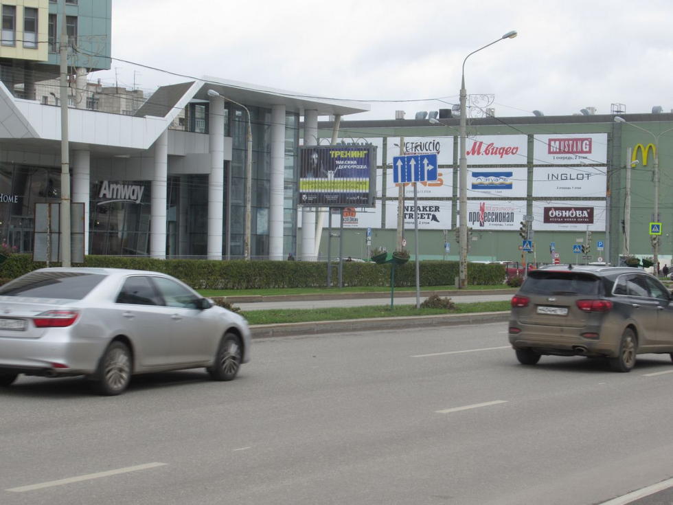 Фотография рекламного носителя, тип: Ситиборд 2.7x3.7, адрес: Революции ул. Х 25 Октября ул., поз.2, Пермь, Пермский край, Россия. Сторона B1-B3 №755881