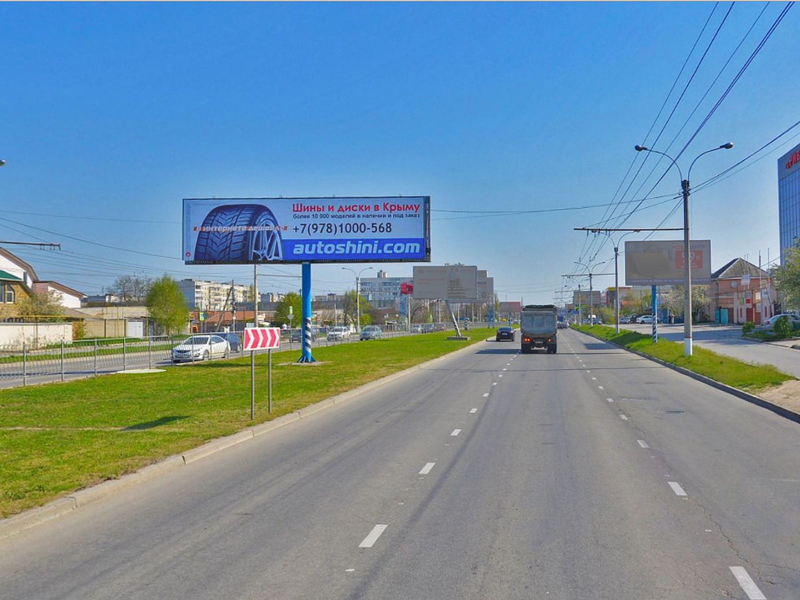 Фотография рекламного носителя, тип: Суперсайт 3x12, адрес: Победы пр-т. Х Артезианская ул., Симферополь, Республика Крым, Россия. Сторона A1 №797998