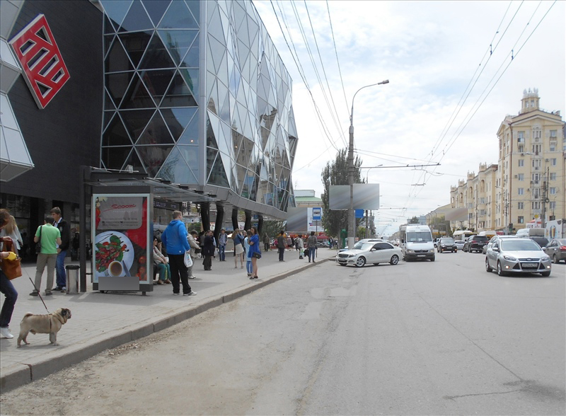 Фотография рекламного носителя, тип: Остановка 1.8x1.2, адрес: Рабоче-Крестьянская ул., ост. ТЦ Ворошиловский, Волгоград, Волгоградская область, Россия. Сторона Б №618069