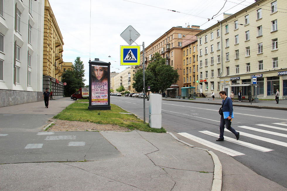 Фотография рекламного носителя, тип: Пиллар 3x1.4, адрес: Кондратьевский пр-т., д.46 Х Васенко ул., Санкт-Петербург, Россия. Сторона Б №724873