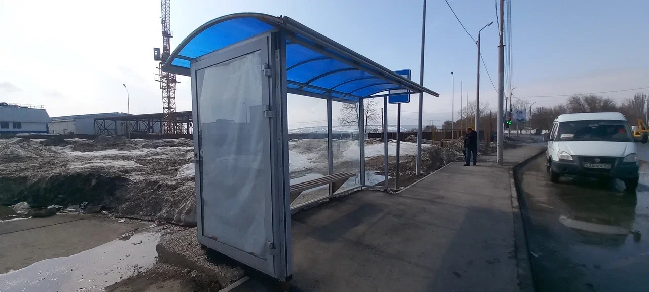 Фотография рекламного носителя, тип: Остановка 1.8x1.2, адрес: Аэропорт ул., Метро, Саратов, Саратовская область, Россия. Сторона Б №602908