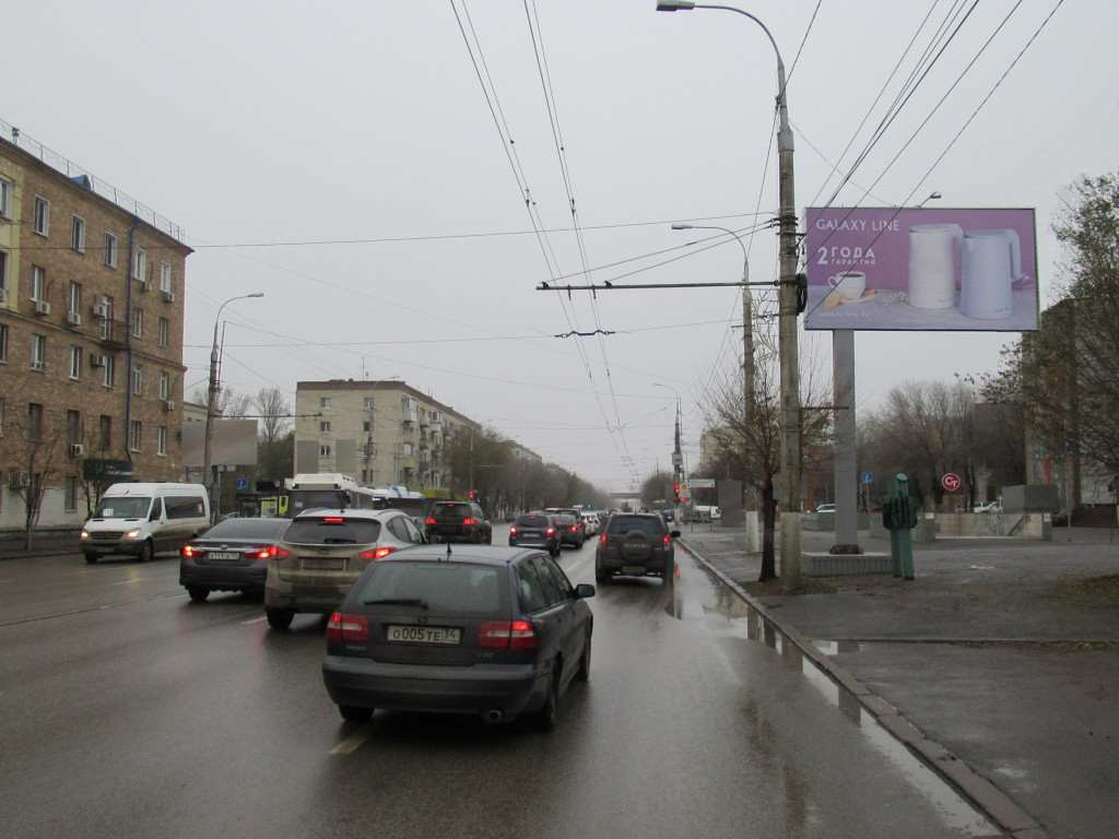 Фотография рекламного носителя, тип: Билборд 3x6, адрес: Рабоче-Крестьянская ул., д.42, ТЮЗ, Волгоград, Волгоградская область, Россия. Сторона A №1000441