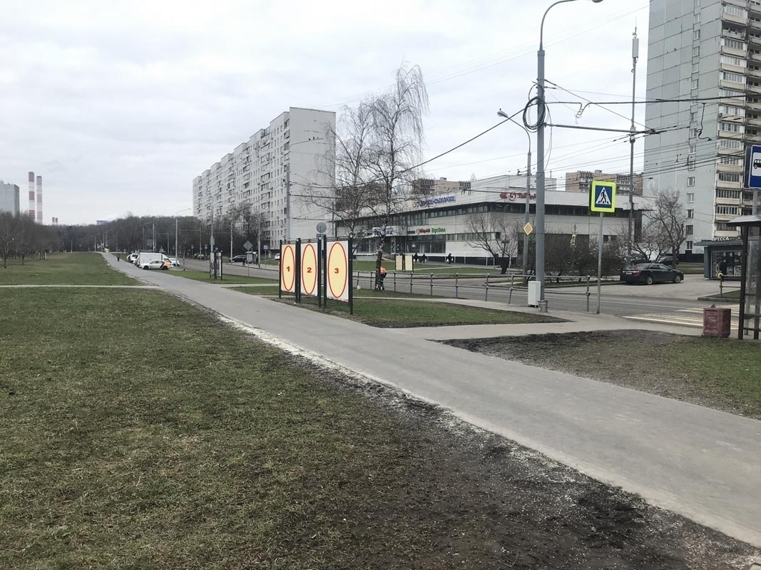 Фотография рекламного носителя, тип: Афиша 1.75x1.8, адрес: Фабрициуса ул., д.16, н-в, стенд 3, Москва, Россия. Сторона А2 №887474