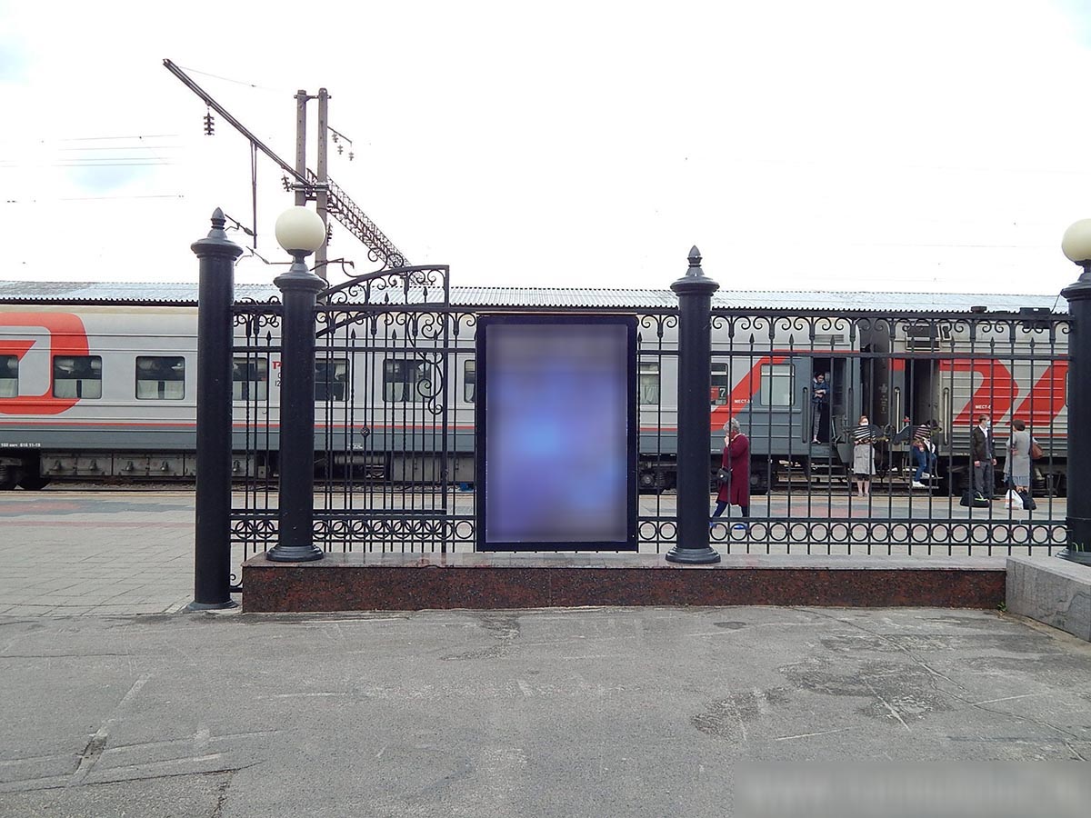 Фотография рекламного носителя, тип: Ситиформат 1.8x1.2, адрес: Генерала Черняховского пл., д.1, вход на платформу №1, поз.4, Воронеж, Воронежская область, Россия. Сторона А №987250