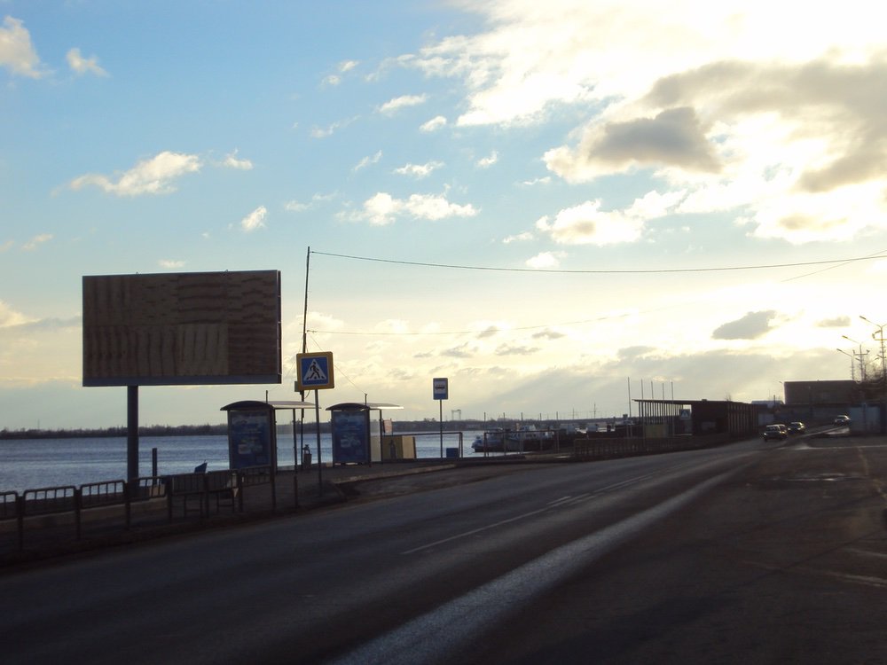 Фотография рекламного носителя, тип: Ситиборд 2.7x3.7, адрес: Рабочая ул. Х Чапаева ул., Саратов, Саратовская область, Россия. Сторона Б1-Б5 №717597