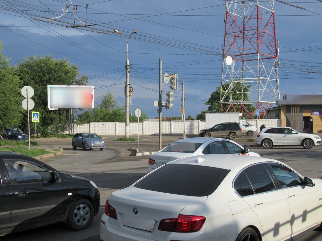 Фотография рекламного носителя, тип: Билборд 3x6, адрес: 30 лет Победы б-р. Х Московская ул., Волгоград, Волгоградская область, Россия. Сторона А №632869