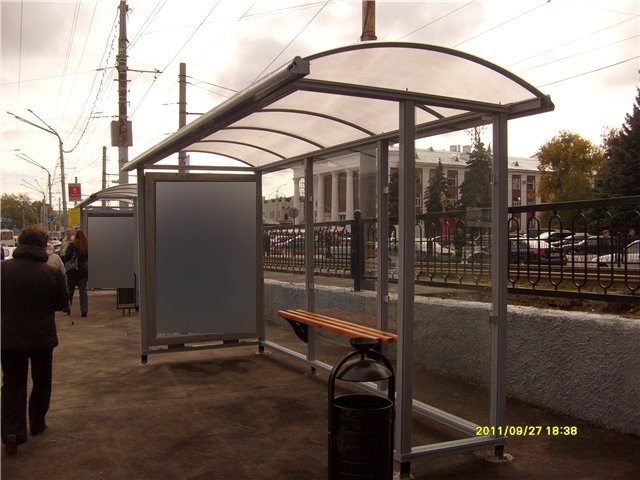 Фотография рекламного носителя, тип: Остановка 1.8x1.2, адрес: 3-я Дачная ул., н-в Ленинской админ., поз.2, Саратов, Саратовская область, Россия. Сторона А №585793