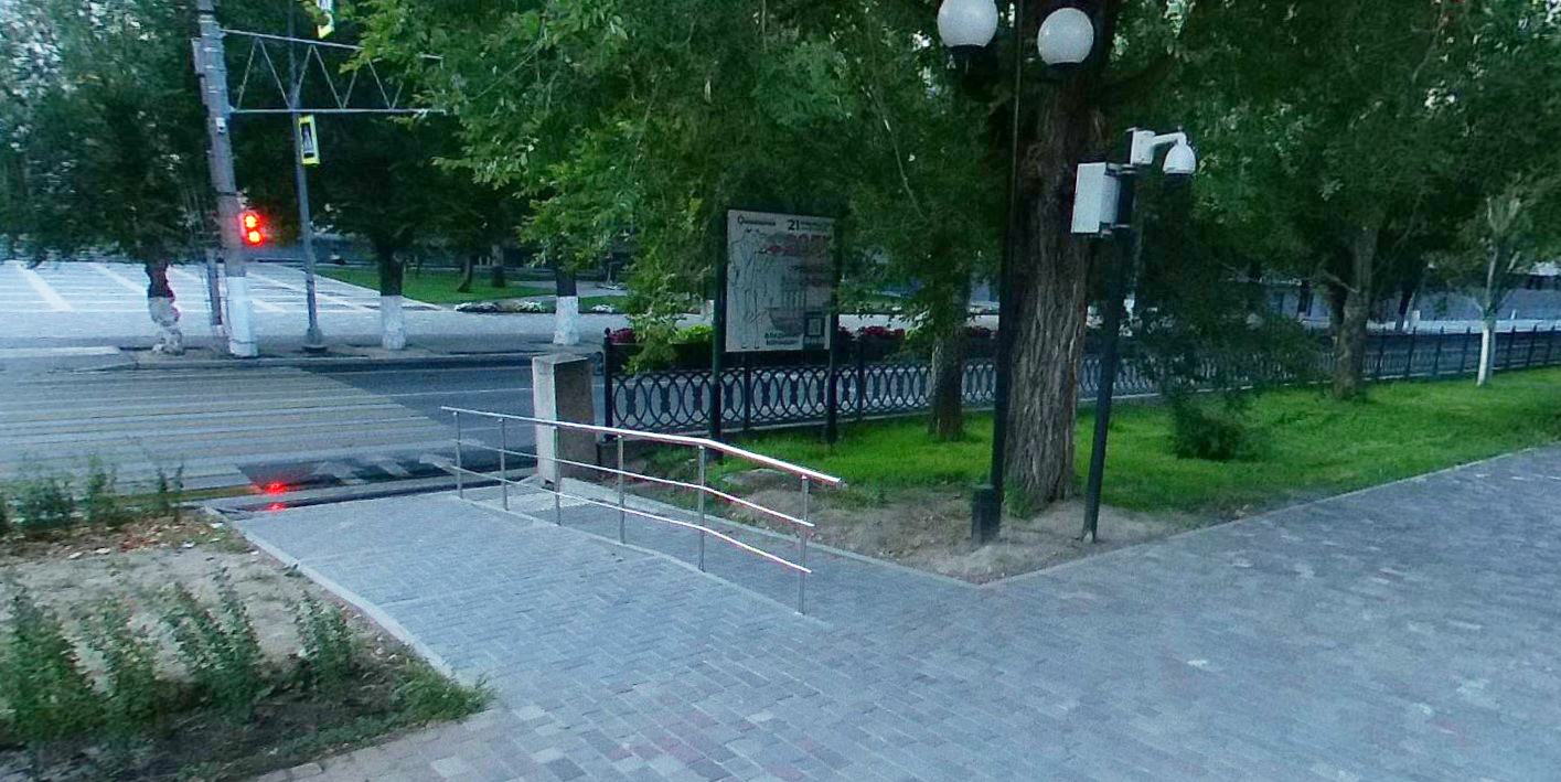 Фотография рекламного носителя, тип: Уличный информационный стенд, адрес: Ленина пр-т., Политехнический университет, поз.2, Волгоград, Волгоградская область, Россия. Сторона B №1077936