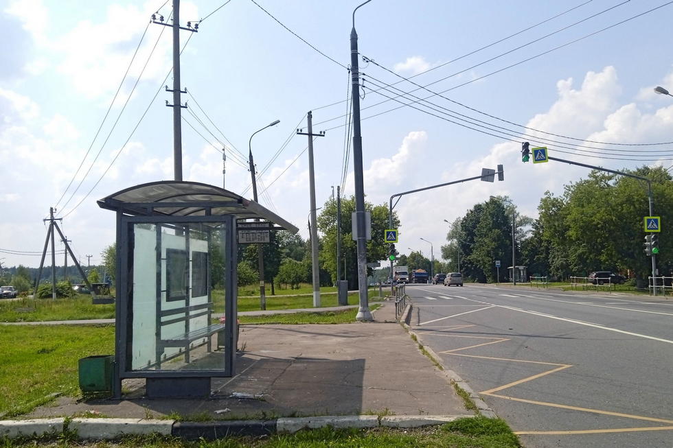 Фотография рекламного носителя, тип: Остановка 1.8x1.2, адрес: Варшавское ш., ост. Кресты-1, Москва, Россия. Сторона Б №1011421