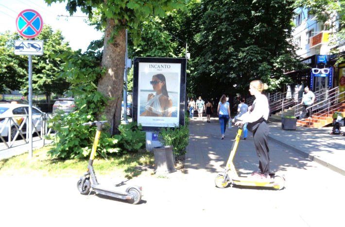 Фотография рекламного носителя, тип: Ситиформат 1.8x1.2, адрес: Ставропольская ул., д.129, Краснодар, Краснодарский край, Россия. Сторона А №458825