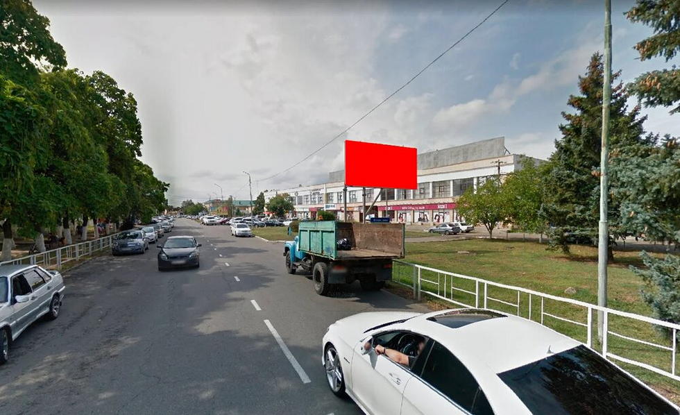 Фотография рекламного носителя, тип: Билборд 3x6, адрес: Комсомольская ул., д.49а, поз.2, Курганинск, Краснодарский край, Россия. Сторона А №1025819