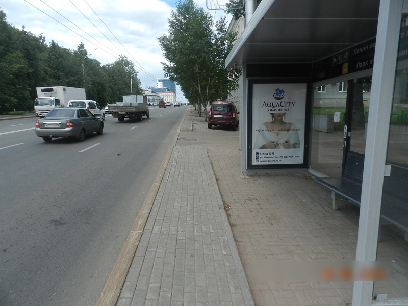 Фотография рекламного носителя, тип: Остановка 1.8x1.2, адрес: Заки Валиди ул., Парк им. Ленина, поз.1, Уфа, Республика Башкортостан, Россия. Сторона А №827408