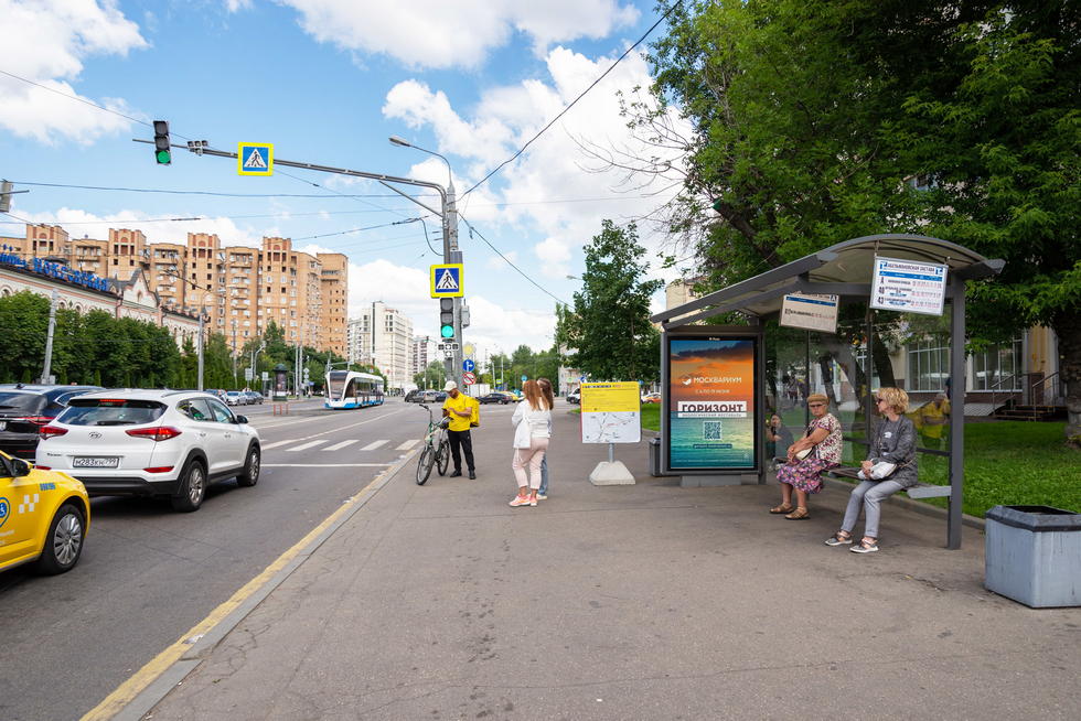 Фотография рекламного носителя, тип: Остановка 1.8x1.2, адрес: Абельмановская ул., Москва, Россия. Сторона А №334427