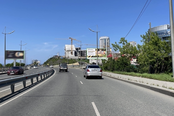 Фотография рекламного носителя, тип: Билборд 3x6, адрес: Щедрина ул., д.5, Владивосток, Приморский край, Россия. Сторона А №687931