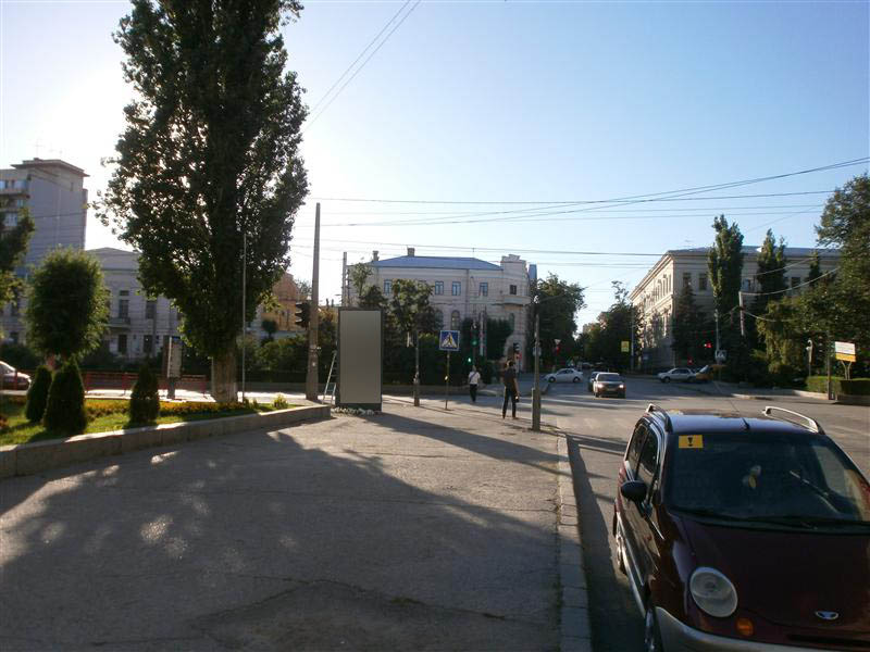 Фотография рекламного носителя, тип: Пиллар 3x1.4, адрес: Ленина пр-т. Х Ленина ул., Волгоград, Волгоградская область, Россия. Сторона C №516885