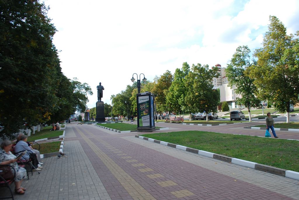 Фотография рекламного носителя, тип: Пиллар 3x1.4, адрес: Народный б-р., Белгород, Белгородская область, Россия. Сторона C №344085