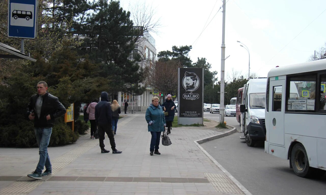 Фотография рекламного носителя, тип: Пиллар 3x1.4, адрес: Крымская ул. Х Краснозеленых ул., Анапа, Краснодарский край, Россия. Сторона А №785005