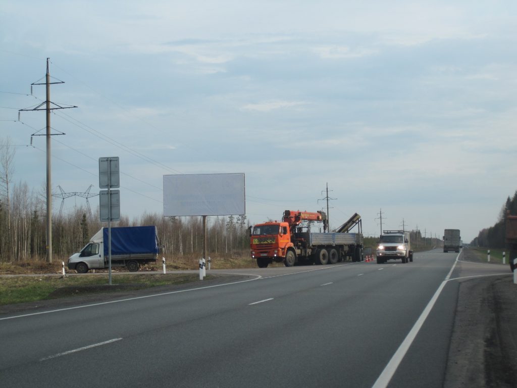 Фотография рекламного носителя, тип: Билборд 3x6, адрес: Вологда - Н. Ладога а/д., поворот на Хохлово п., Череповец, Вологодская область, Россия. Сторона Б №855436