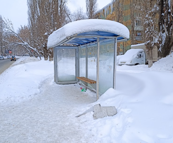 Фотография рекламного носителя, тип: Остановка 1.8x1.2, адрес: Политехническая ул., ост. Клочкова, Саратов, Саратовская область, Россия. Сторона А №747414