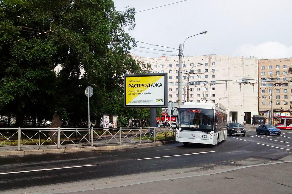 Фотография рекламного носителя, тип: Ситиборд 2.7x3.7, адрес: Мужества пл. Х Тореза пр-т., д.9, Санкт-Петербург, Россия. Сторона Б №776105