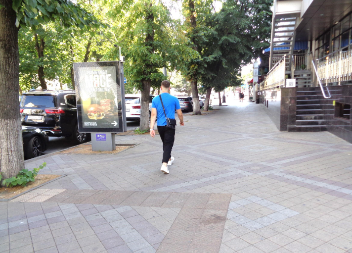 Фотография рекламного носителя, тип: Ситиформат 1.8x1.2, адрес: Красная ул., д.109, поз.3, Краснодар, Краснодарский край, Россия. Сторона А №458274