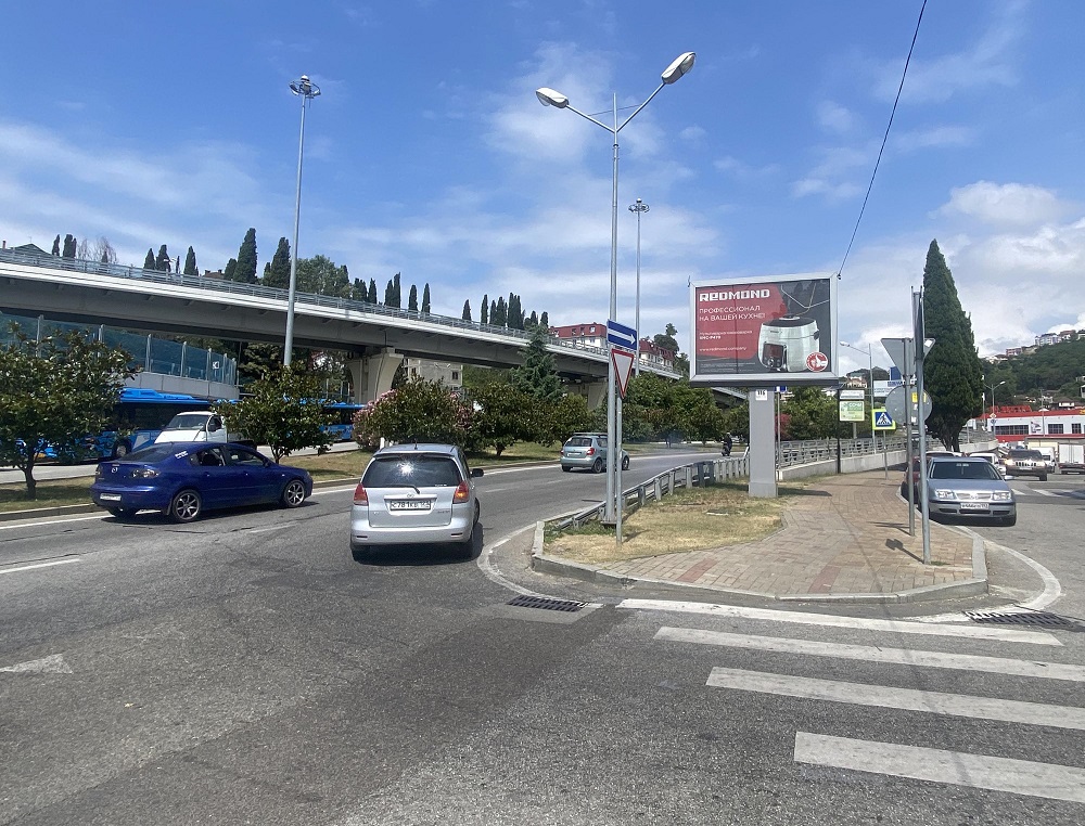 Фотография рекламного носителя, тип: Ситиборд 2.7x3.7, адрес: Донская ул., д.114, Сочи, Краснодарский край, Россия. Сторона А1-А5 №769943