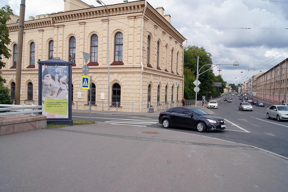 Фотография рекламного носителя, тип: Пиллар 3x1.4, адрес: Пироговская наб., д.1 Х Академика Лебедева ул., Санкт-Петербург, Россия. Сторона Б №706964