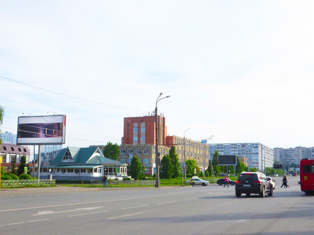 Фотография рекламного носителя, тип: Билборд 3x6, адрес: Фучика ул. Х Сафиуллина ул., поз.2, Казань, Республика Татарстан, Россия. Сторона B №761308