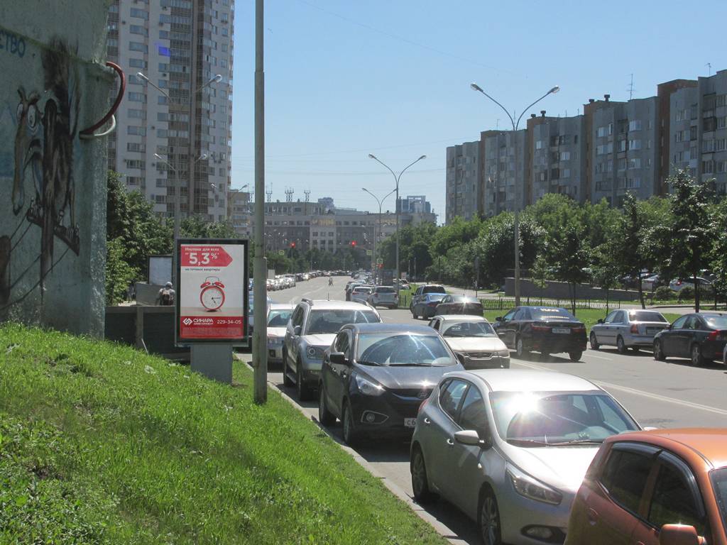 Фотография рекламного носителя, тип: Ситиформат 1.8x1.2, адрес: Жукова ул. Х Октябрьской революции ул., д.33а, Екатеринбург, Свердловская область, Россия. Сторона B №790643