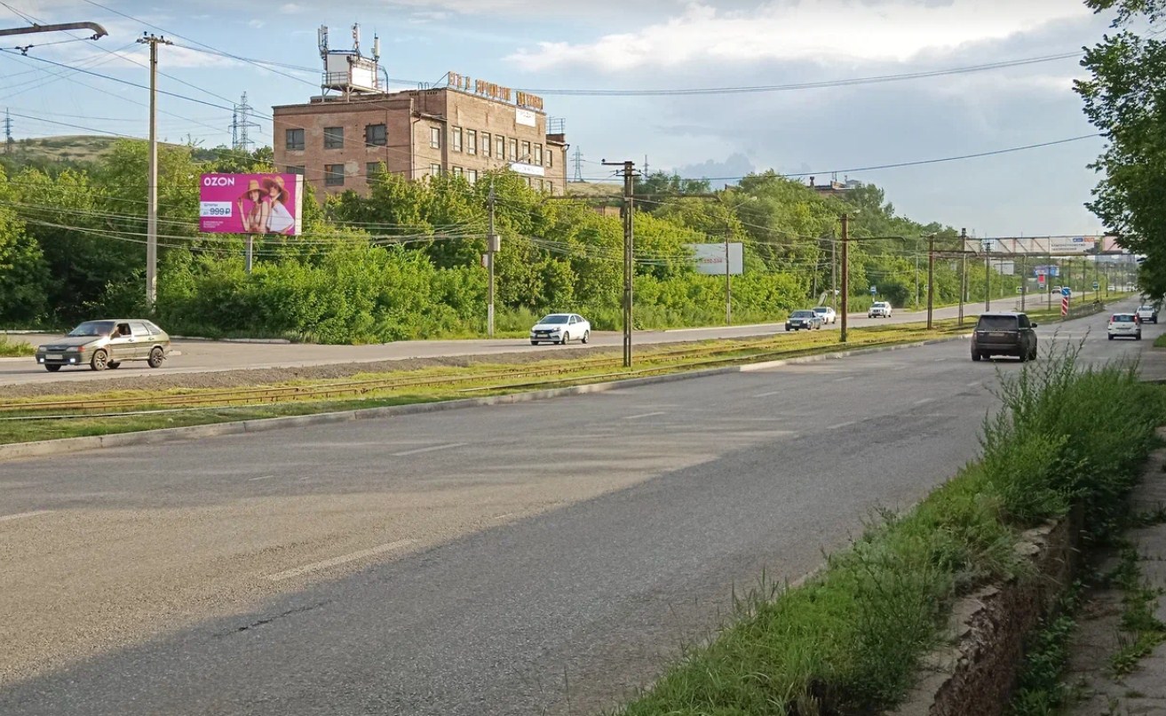 Фотография рекламного носителя, тип: Билборд 3x6, адрес: Профсоюзная ул., д.6 Х Кирова ул., Треугольник профсоюзной, Магнитогорск, Челябинская область, Россия. Сторона B №1088684