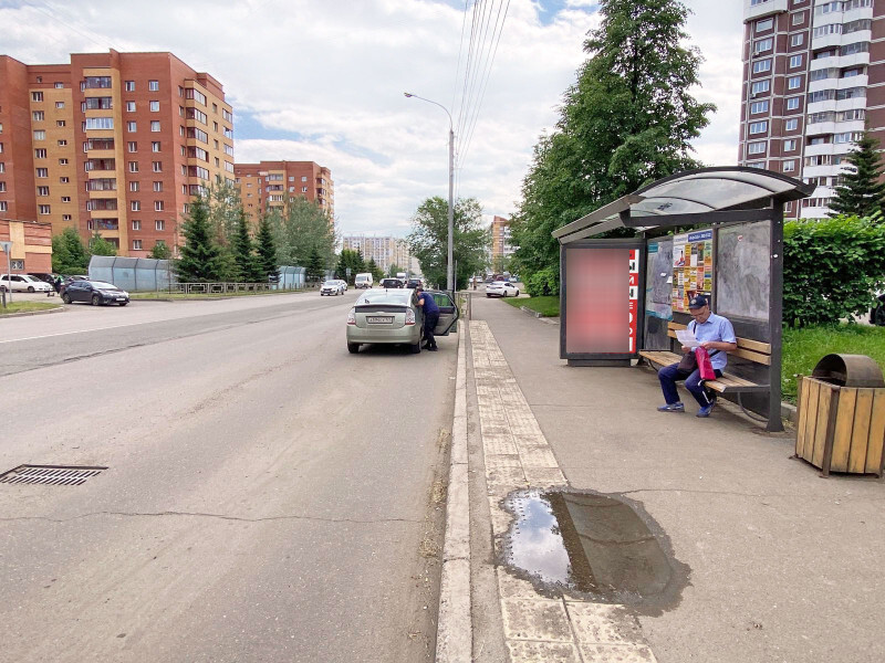 Фотография рекламного носителя, тип: Остановка 1.8x1.2, адрес: Водопьяноваул., д.19, остановка Медицинский центр, Красноярск, Красноярский край, Россия. Сторона А №1046533