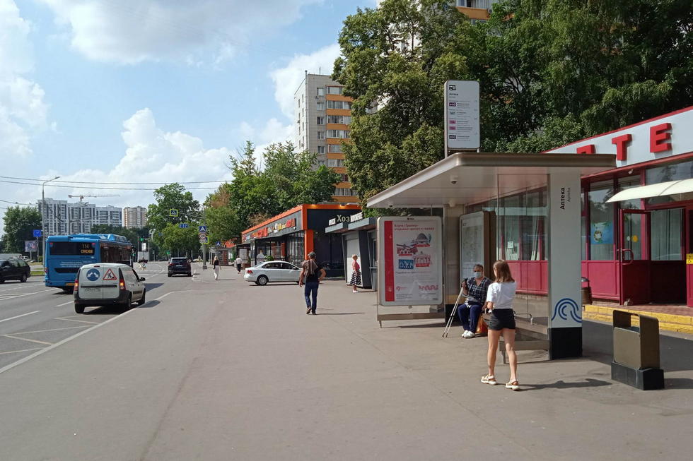Фотография рекламного носителя, тип: Остановка 1.8x1.2, адрес: Бескудниковский б-р., д.40, корп.3, Москва, Россия. Сторона А №888673