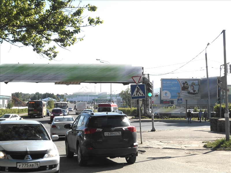 Фотография рекламного носителя, тип: Билборд 3x6, адрес: Калинина ул., 15м до пр-зда к ТРК Вернисаж, Ярославль, Ярославская область, Россия. Сторона А №565834