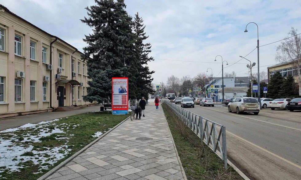 Фотография рекламного носителя, тип: Пиллар 3x1.4, адрес: Динская станица, Красная ул., д.53 Х Шевченко ул., Краснодарский край, Россия. Сторона Б №1025809