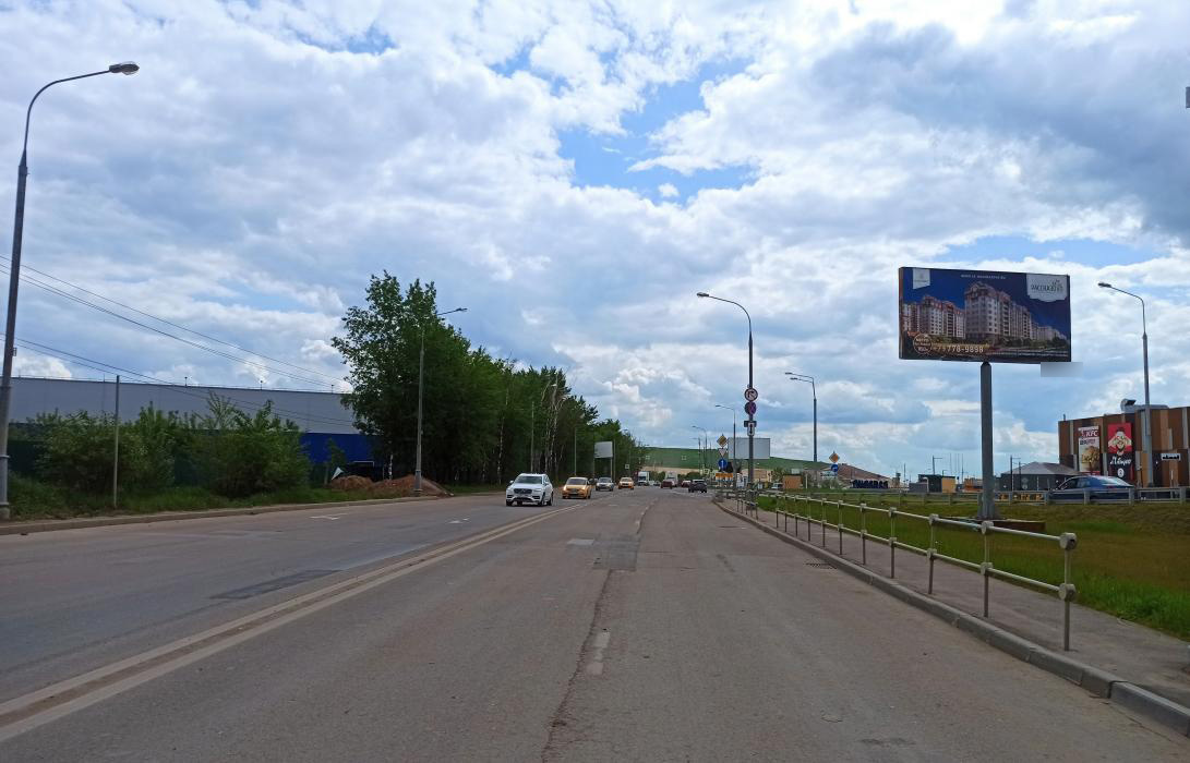 Фотография рекламного носителя, тип: Билборд 3x6, адрес: Саларьево, ТЦ Саларис, поз.1, Москва, Россия. Сторона А1 №824520