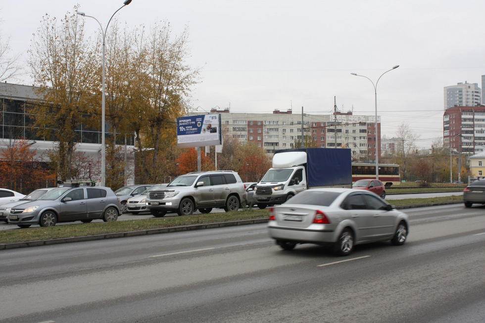 Фотография рекламного носителя, тип: Билборд 3x6, адрес: Бебеля ул., д.115 X Таватуйская ул., Екатеринбург, Свердловская область, Россия. Сторона Б №578601