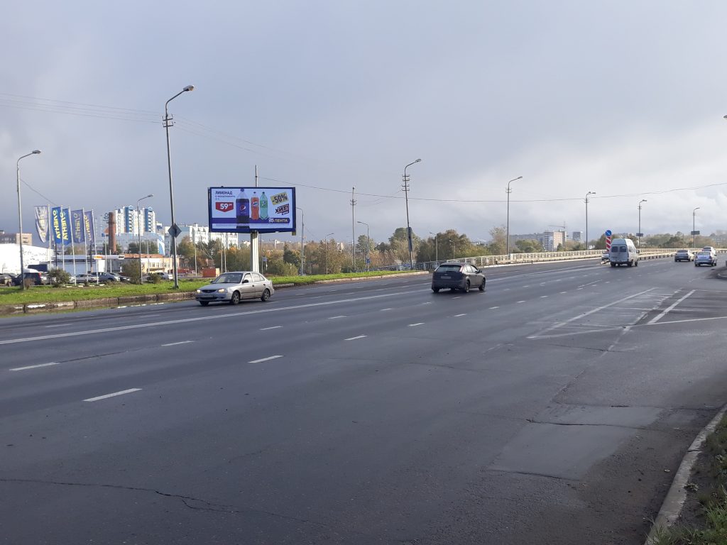 Фотография рекламного носителя, тип: Билборд 3x6, адрес: Кирилловское ш., у ТЦ Лента, Череповец, Вологодская область, Россия. Сторона Б №855428