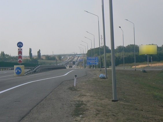 Фотография рекламного носителя, тип: Билборд 3x6, адрес: М4-Дон а/д., 1300 600м, Краснодарский край, Россия. Сторона A №628940