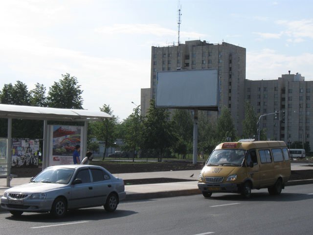 Фотография рекламного носителя, тип: Билборд 3x6, адрес: Мира пр-т. Х Дружбы Народов пр-т., Набережные Челны, Республика Татарстан, Россия. Сторона A2 №630437