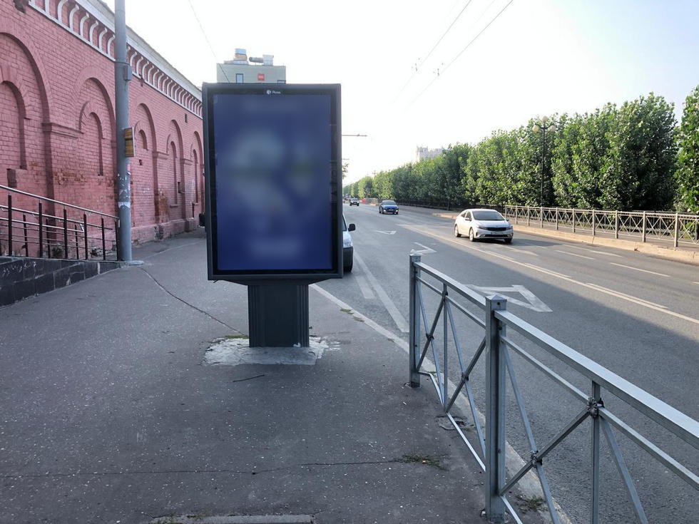 Фотография рекламного носителя, тип: Ситиформат 1.8x1.2, адрес: Право-Булачная ул., при движении от Астрономическая ул., Казань, Республика Татарстан, Россия. Сторона Б №706689