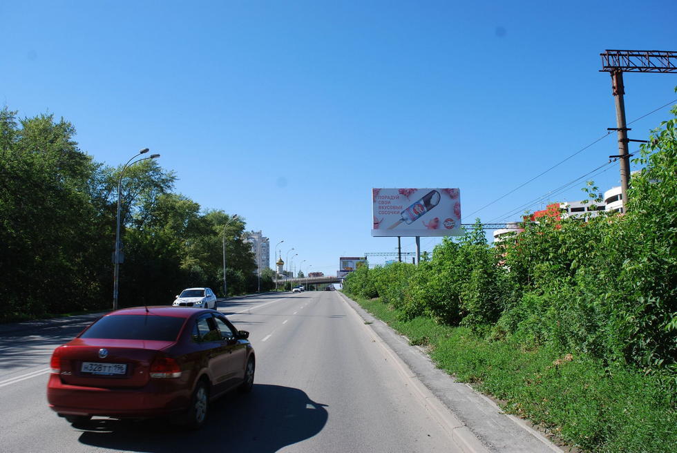 Фотография рекламного носителя, тип: Билборд 3x6, адрес: Восточная ул., д.36 X Советская ул., Екатеринбург, Свердловская область, Россия. Сторона А №858762