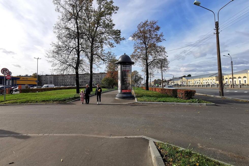 Фотография рекламного носителя, тип: Пиллар 3x1.4, адрес: Обводного канала наб., д.118, корп.8, Санкт-Петербург, Россия. Сторона Б №658952