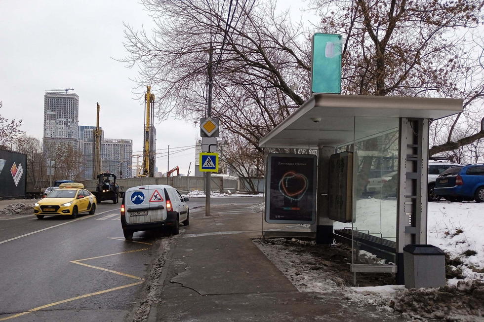 Фотография рекламного носителя, тип: Остановка 1.8x1.2, адрес: Шеногина ул., д.1, стр.2, Москва, Россия. Сторона А №936353