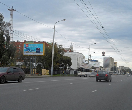 Фотография рекламного носителя, тип: Билборд 3x6, адрес: Красный Путь ул., за ост. "Сибзавод", поз.2, Омск, Омская область, Россия. Сторона В1-В3 №380284