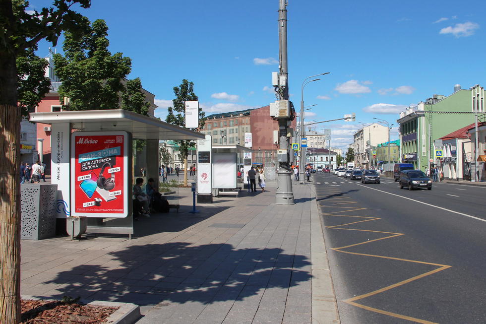 Фотография рекламного носителя, тип: Остановка 1.8x1.2, адрес: Люсиновская ул., д.2, поз.2, Москва, Россия. Сторона Б №334212
